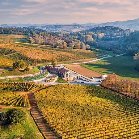 ノーヴィ・リーグレ Cascina Bineヴィラ エクステリア 写真