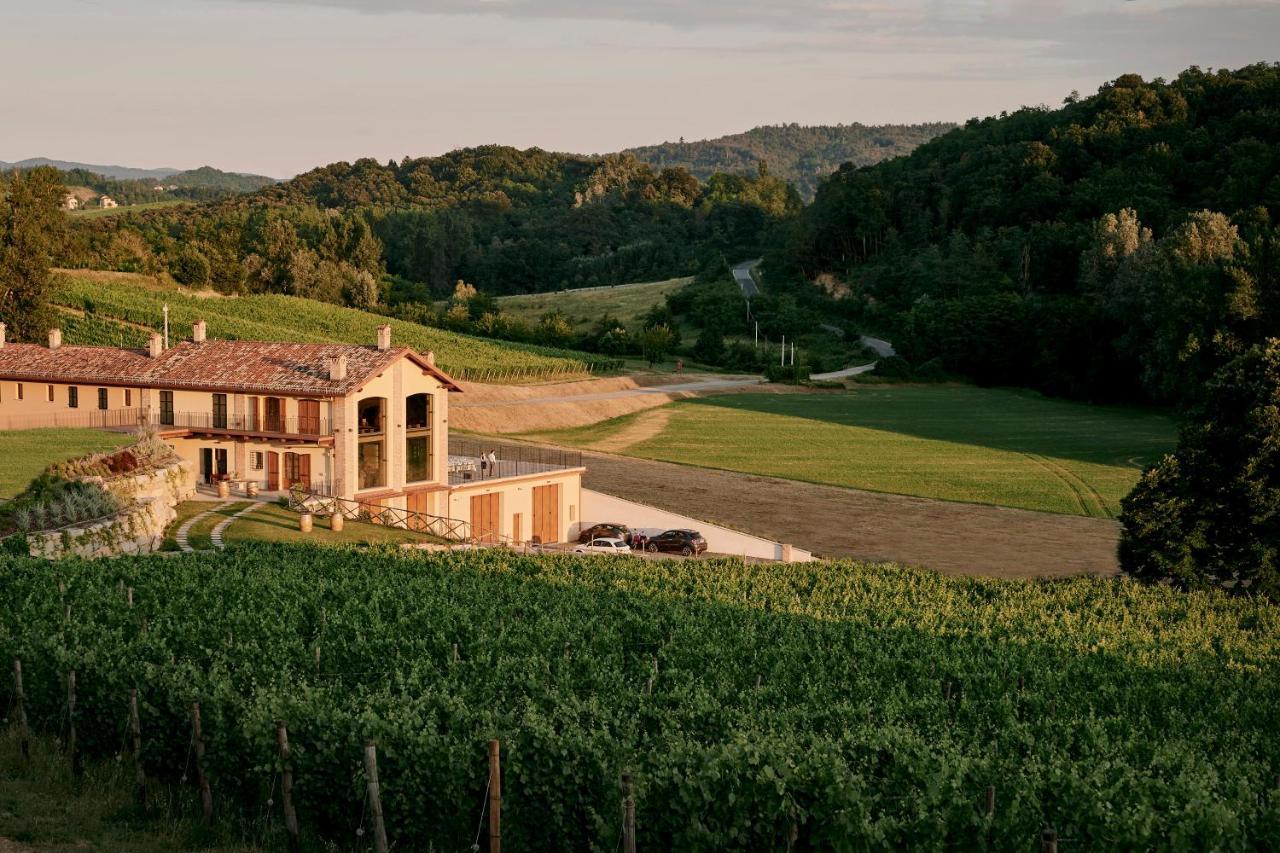 ノーヴィ・リーグレ Cascina Bineヴィラ エクステリア 写真