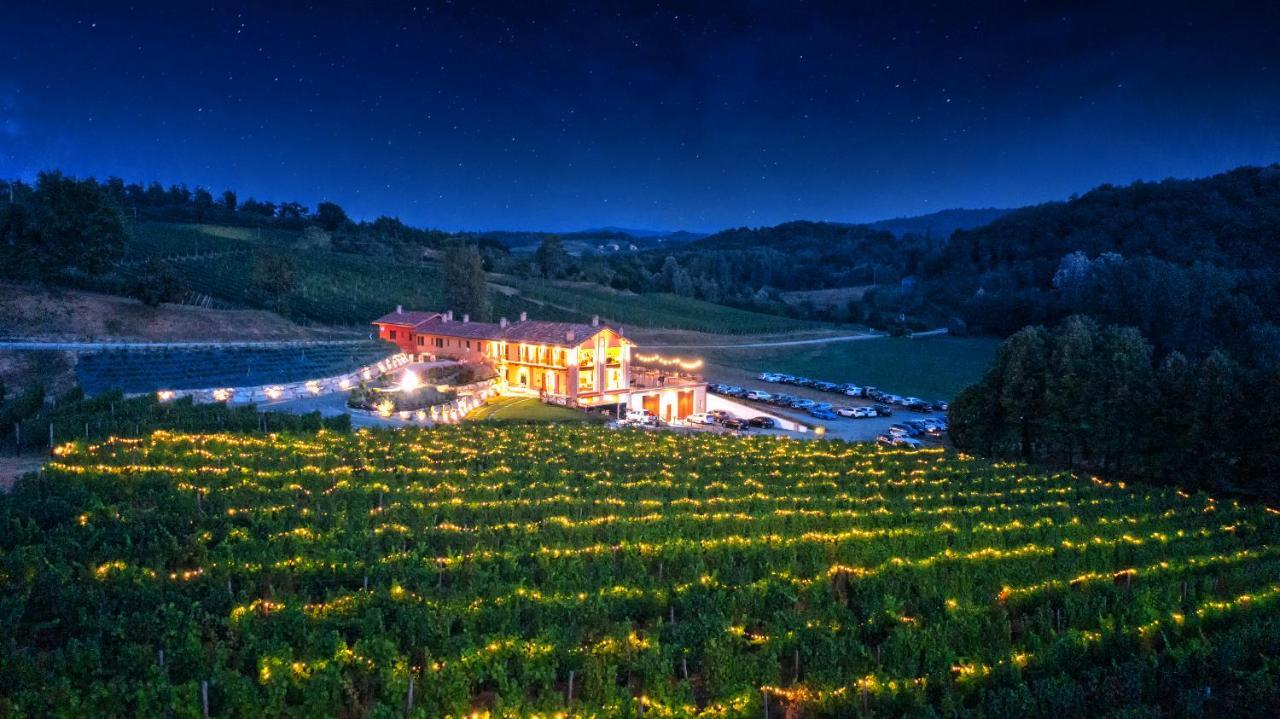 ノーヴィ・リーグレ Cascina Bineヴィラ エクステリア 写真